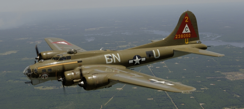 B-17G Flying Fortress (fot. Master Sgt. Michael A. Kaplan, US Air Force)