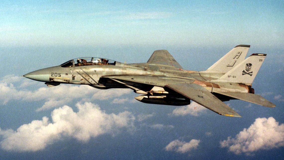 F-14A_Tomcat_of_VF-84_in_flight_in_1986-
