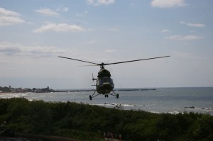 Mi-2 podchodzi do lądowania