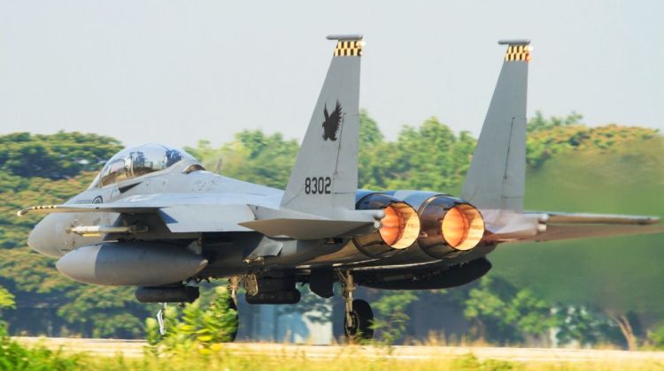 singapur f-15