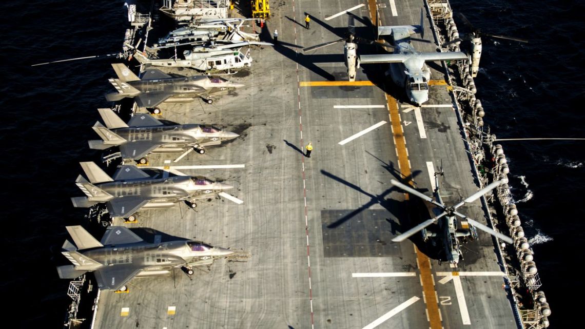USS America jako lekki lotniskowiec