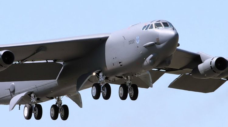 B-52 Stratofortress zgubił silnik