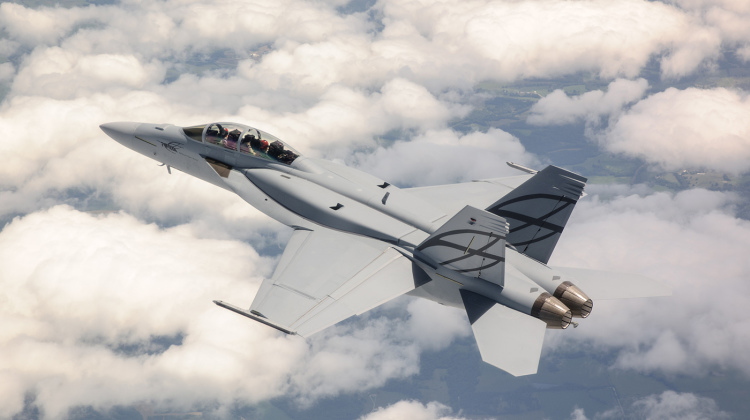 F/A-18 XT