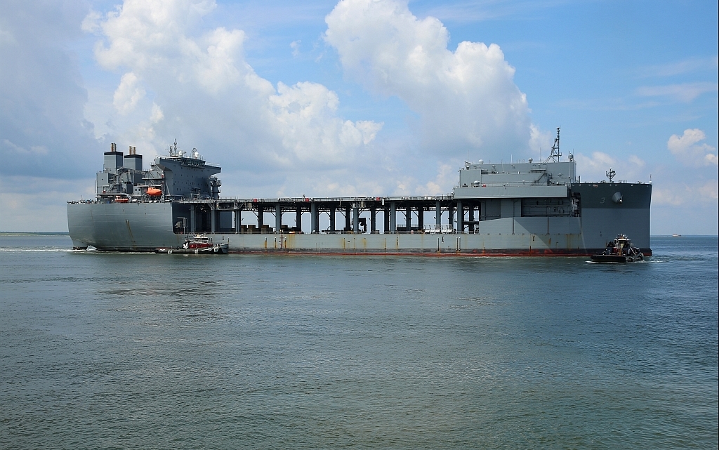 USS Lewis B. Puller wchodzi do służby w US Navy