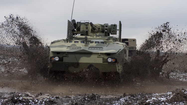 BTR-4MW1 przeszedł testy w terenie | Konflikty.pl