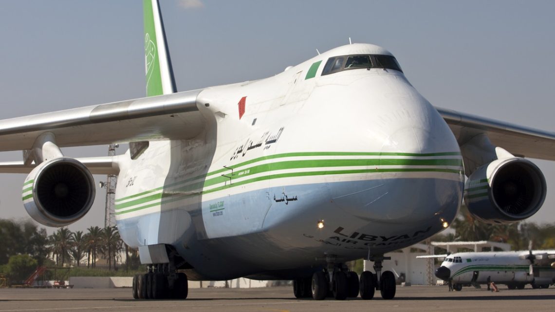 libijski An-124 zniszczony w walkach o Trypolis