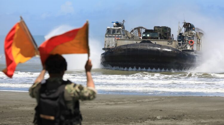 Marine Littoral Regiment ćwiczy na Filipinach