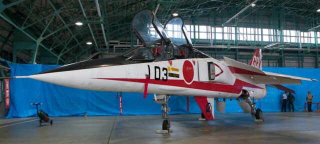 Mitsubishi T-2 CCV