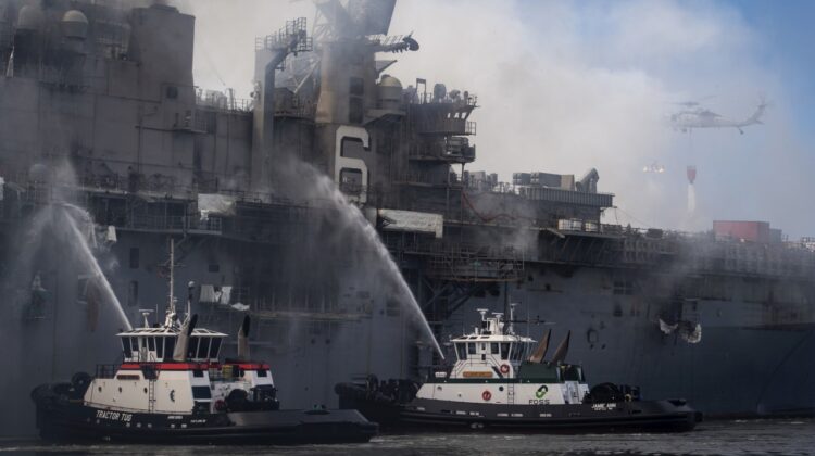 walka z ogniem na USS Bonhomme Richard