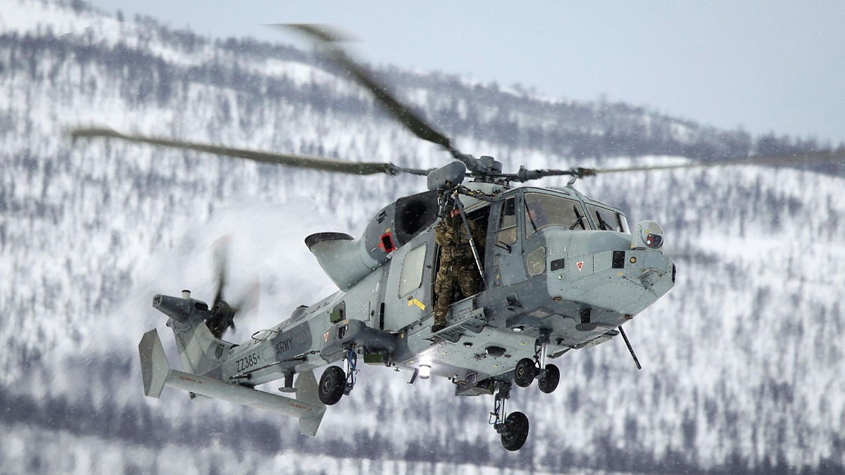 Brytyjska armia zacznie wycofywać śmigłowce Wildcat w 2027 roku